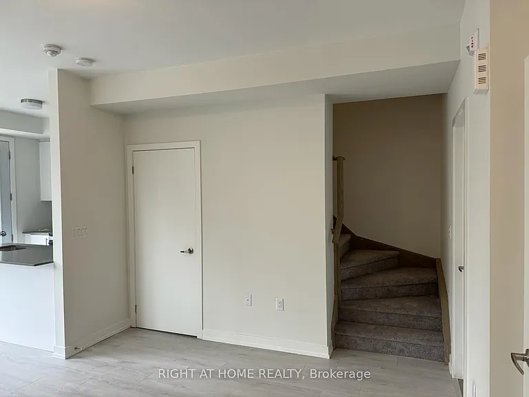 3562 Colonial Dr #2 — Photo 6