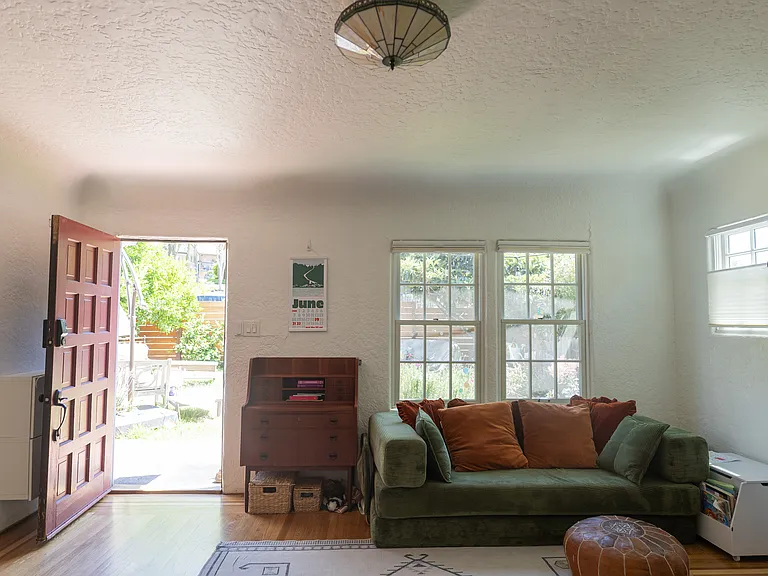 1278 Phillips Ln — Photo 44