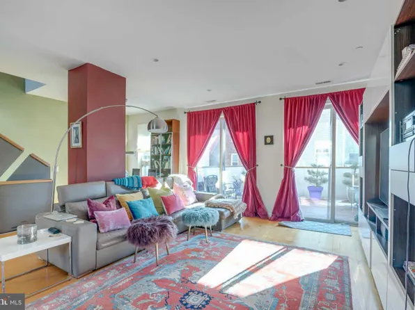 759 Martin St #B, Philadelphia, PA 19146