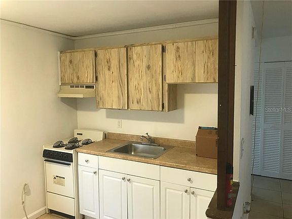 5th image of 2122 Bradford St APT 504