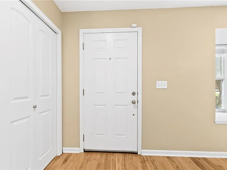 2266 Oak Glenn Cir — Photo 4