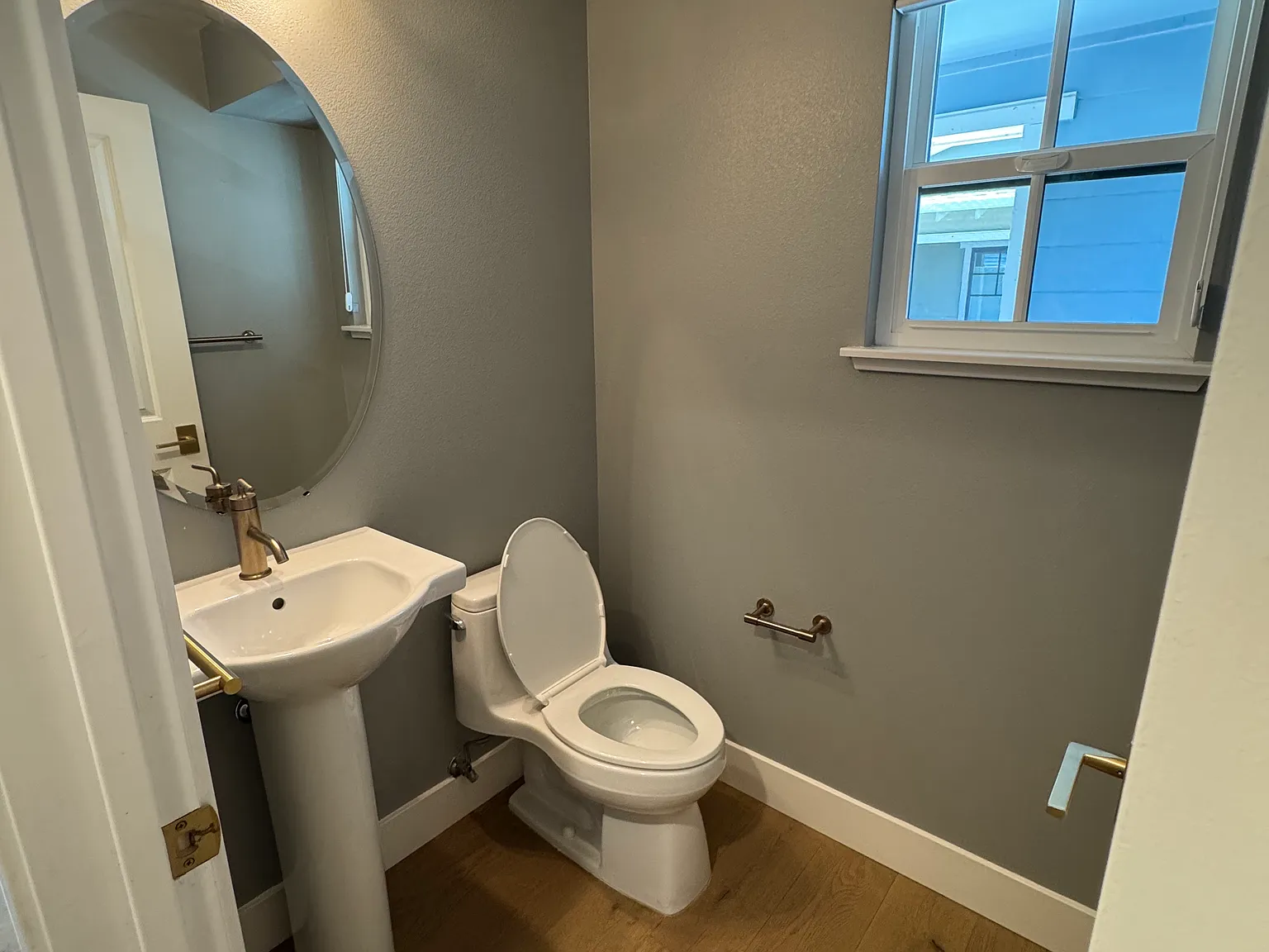 3 bed, 1869 sqft, $6,200 — Photo 2