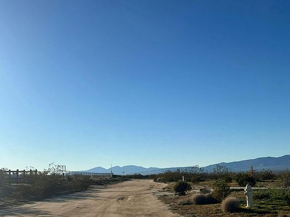 4th image of 9855 Vista Rd