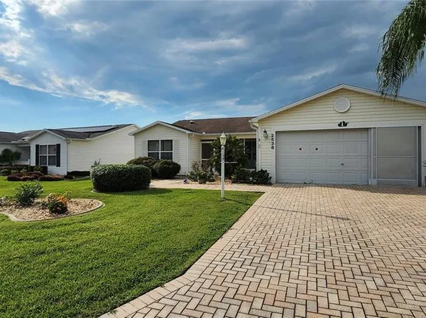 2538 Privada Dr, The Villages, FL 32162