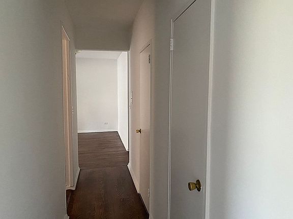 4th image of 611 W 232nd St #5