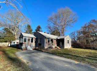 5 Juniper St, Mattapoisett, MA 02739