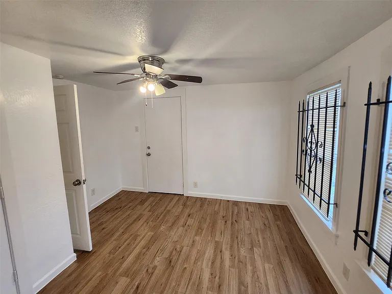 3206 Anita St — Photo 12