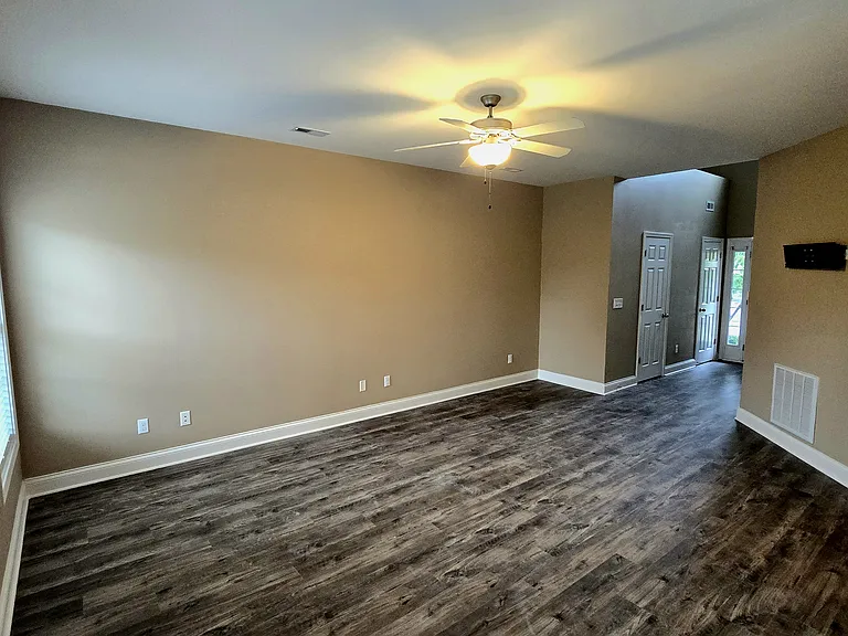 4155 Katherine Pl — Photo 6
