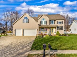162 Woodhaven Ln, Doylestown, OH