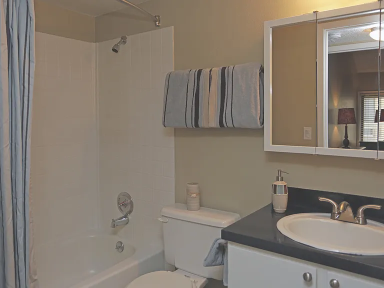 Layton Meadows Apartments — Photo 29