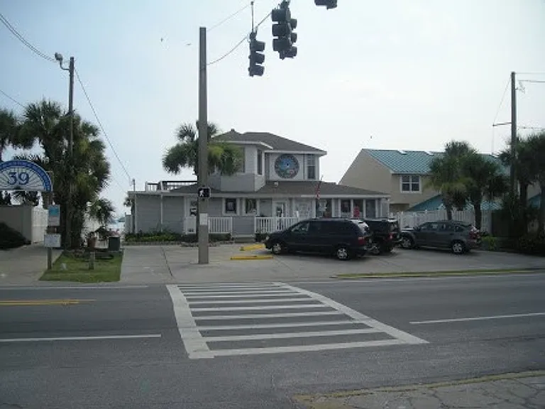 136 Bonnie Ln — Photo 3