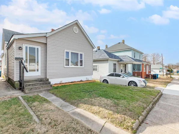 120 E Acton Ave, Wood River, IL 62095