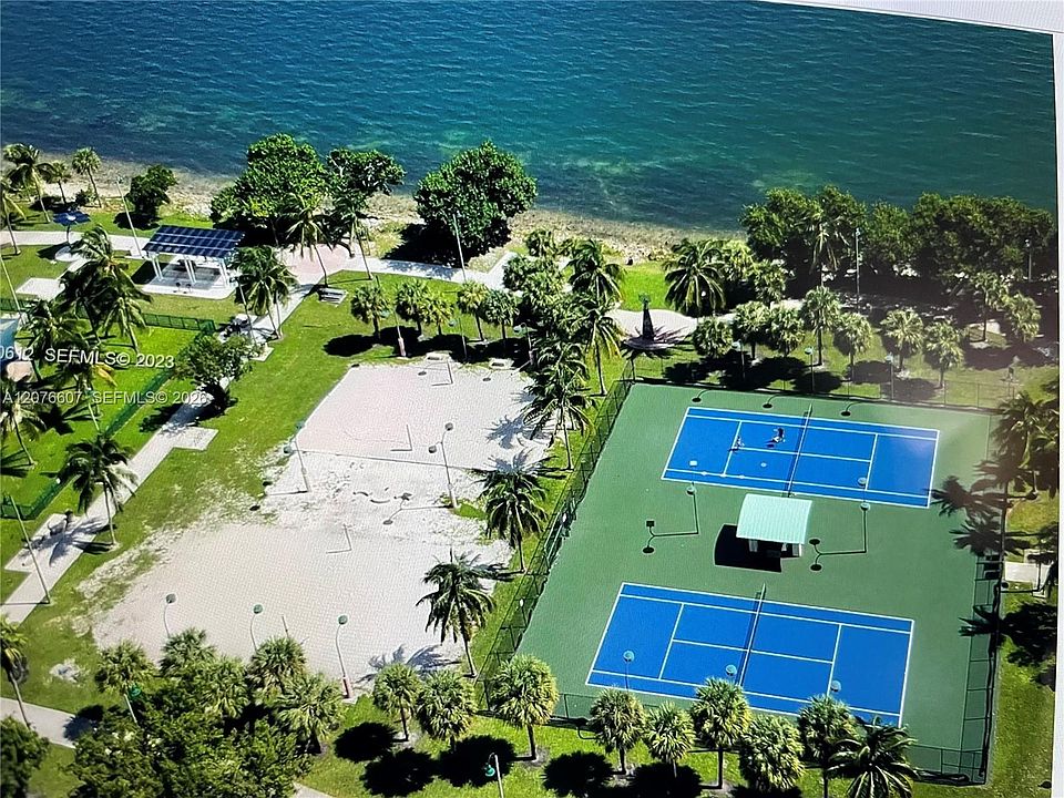 1st image of 1750 N Bayshore Dr #3403