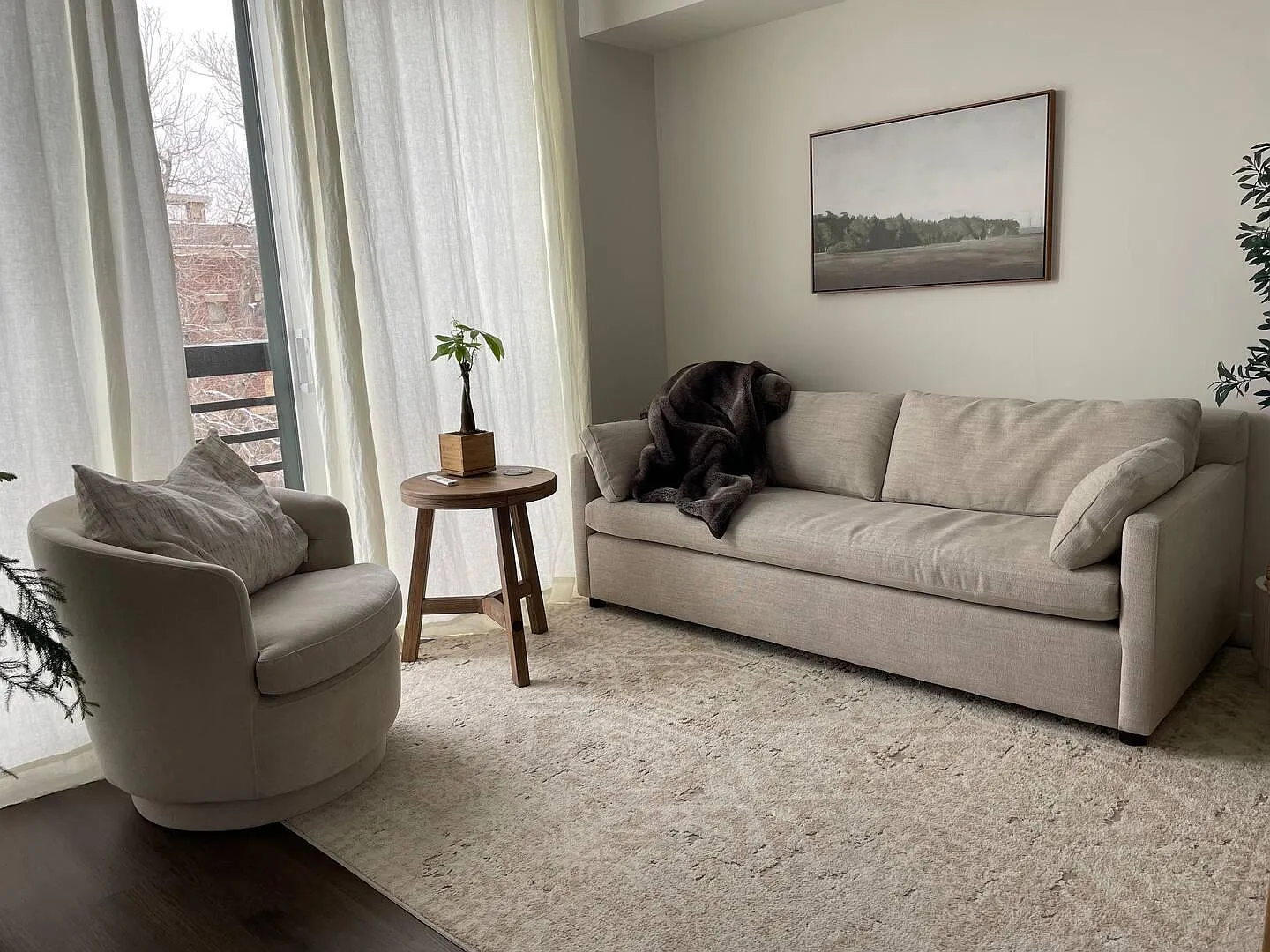 1 bed, $2,400 — Photo 2