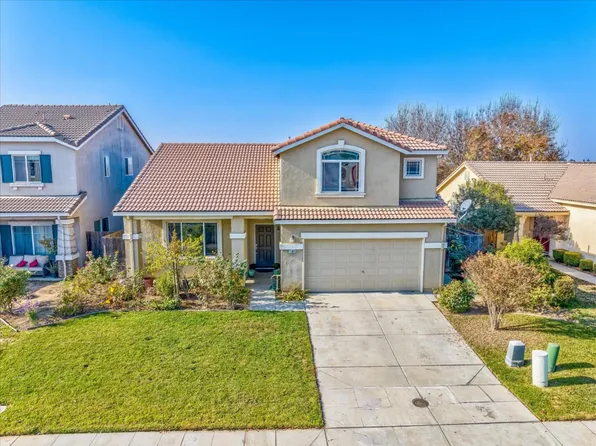 1184 Hazelnut Ln, Madera, CA 93637