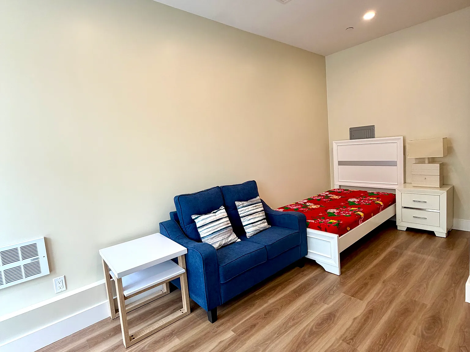 Studio, $2,975 — Photo 2