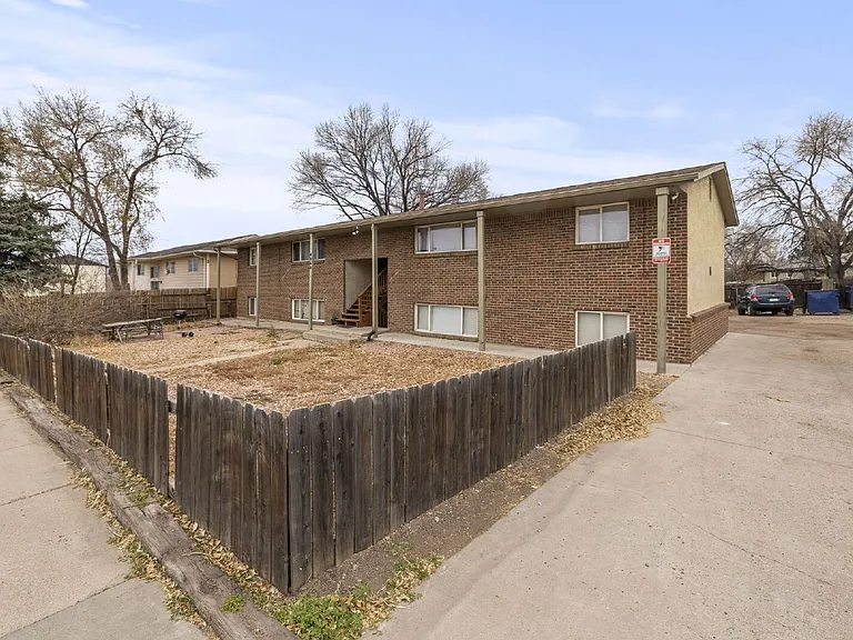 4060 Airport Rd — Photo 18