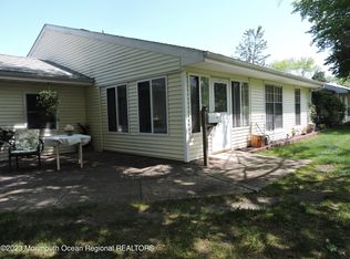 5C Petunia Dr, Lakewood, NJ