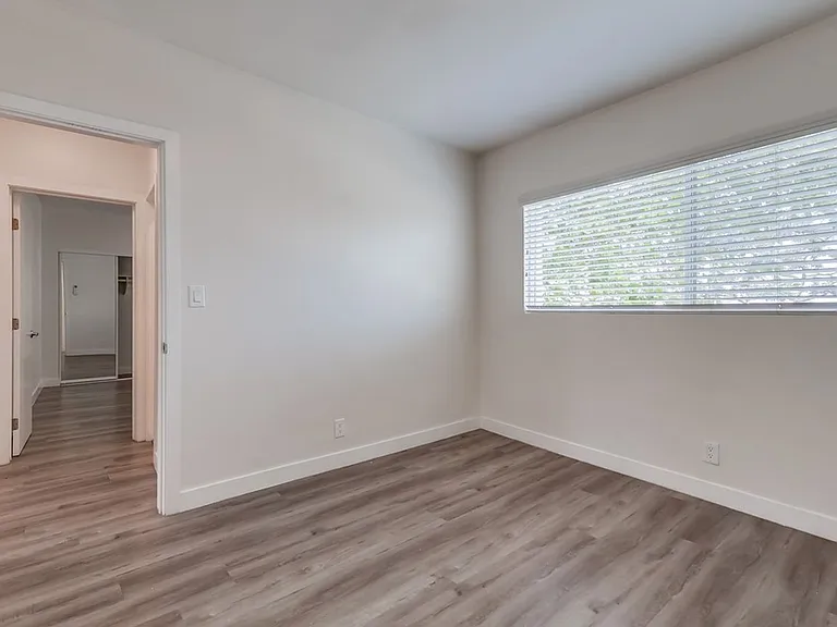 715 Marlborough Ave — Photo 12