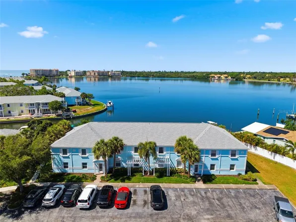 4805 Cobia Dr SE APT D, Saint Petersburg, FL 33705