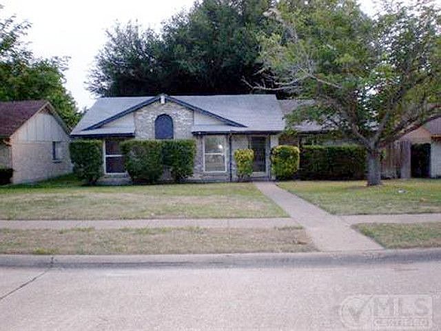 1st image of 3821 Lancelot Pl