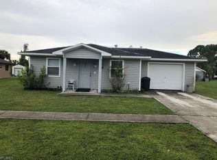 953 Ridgeway Dr, North Fort Myers, FL 33903