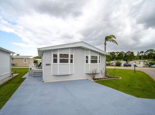 20201 Apple Tree Ln, Estero, FL 33928