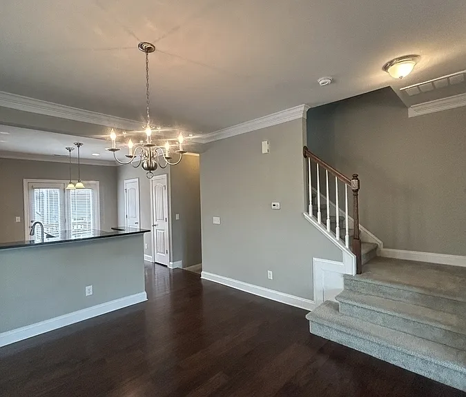 1401 Town Home Dr #1 — Photo 4