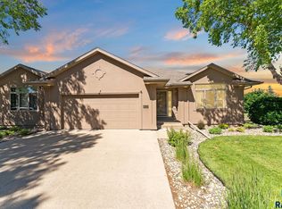 6525 S Killarney Ct, Sioux Falls, SD 57108