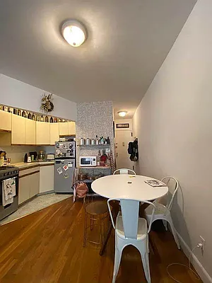 Rented by Oxford Property Group | media 11