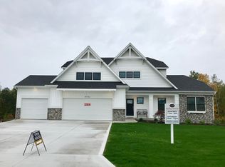 8751 Rainbows End Rd SE, Caledonia, MI 49316