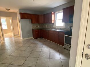 304 Weequahic Ave #1, Newark, NJ 07112