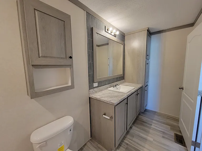207 Devonshire — Photo 5