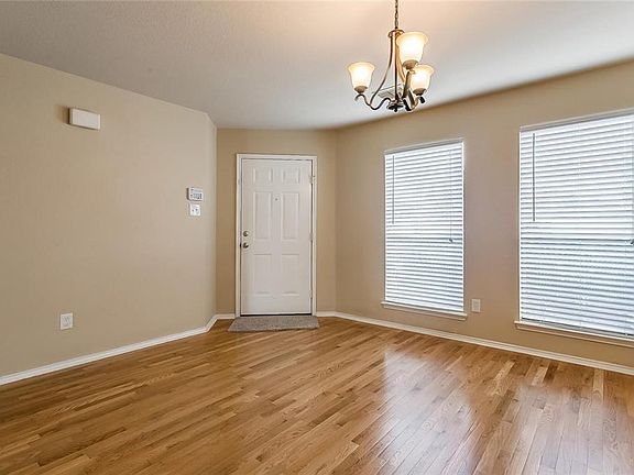 3rd image of 1621 Birch Bend Way