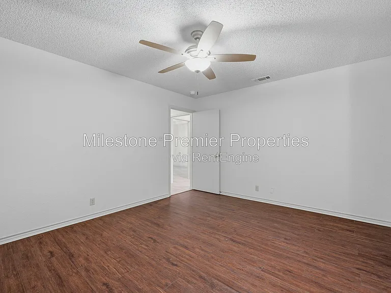 1908 Paula Dr — Photo 12