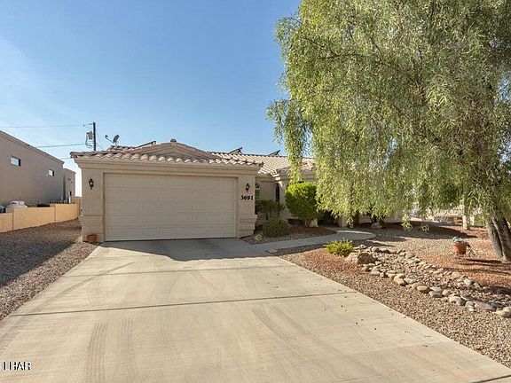 2nd image of 3691 Parkview Dr