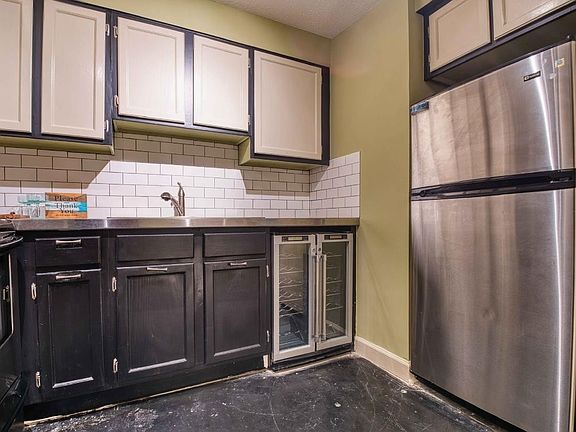 4th image of 109 N Main St APT 603