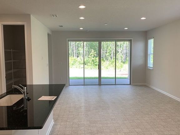 5th image of 95520 Hanover Ct