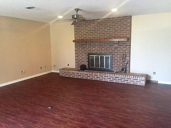 Great Room with Fireplace