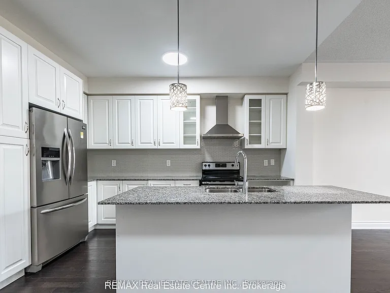 27 Lady Evelyn Cres — Photo 14