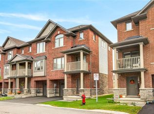 19 Picardy Dr #51, Hamilton, ON L8J 2T3