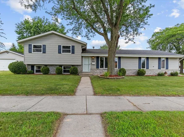 1022 Redwood STREET, West Bend, WI 53095
