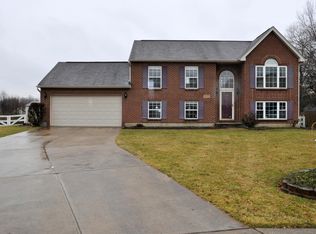 2744 Ridgefield Dr, Hebron, KY 41048