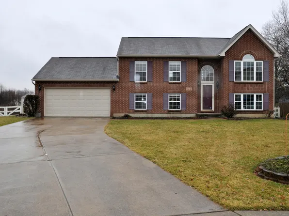2744 Ridgefield Dr, Hebron, KY 41048