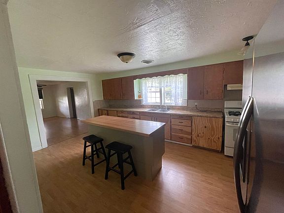 4th image of 608 S Rush Ave