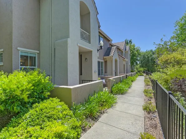 2107 Esplanade Cir, Folsom, CA 95630