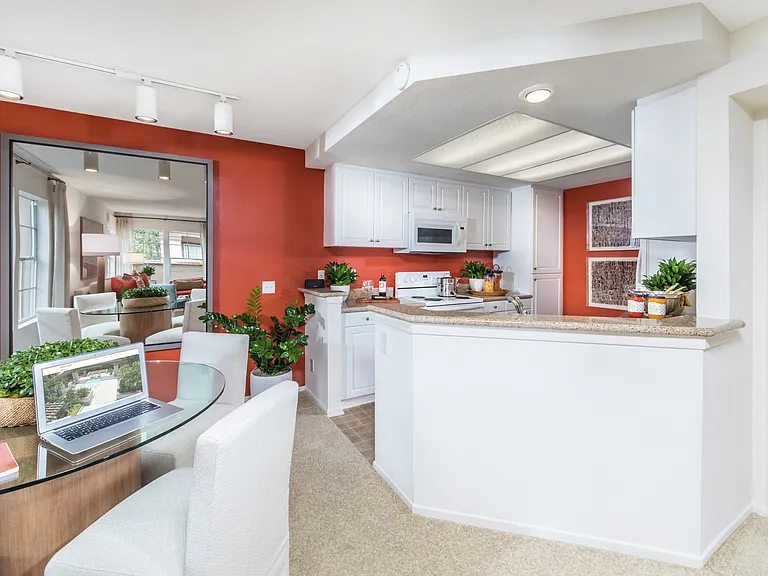 Rancho Maderas Apartment Homes — Photo 8