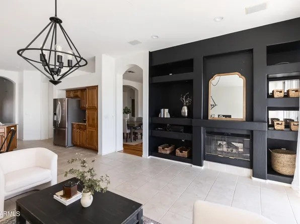 1302 W DEER CREEK Road, Phoenix, AZ 85045