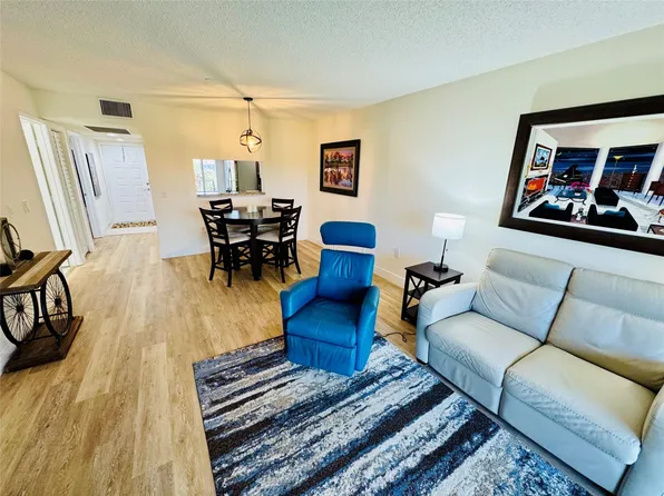 550 SW 137 Avenue #405L, Pembroke Pines, FL 33027