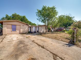 5427 Santa Cruz St, San Antonio, TX 78228